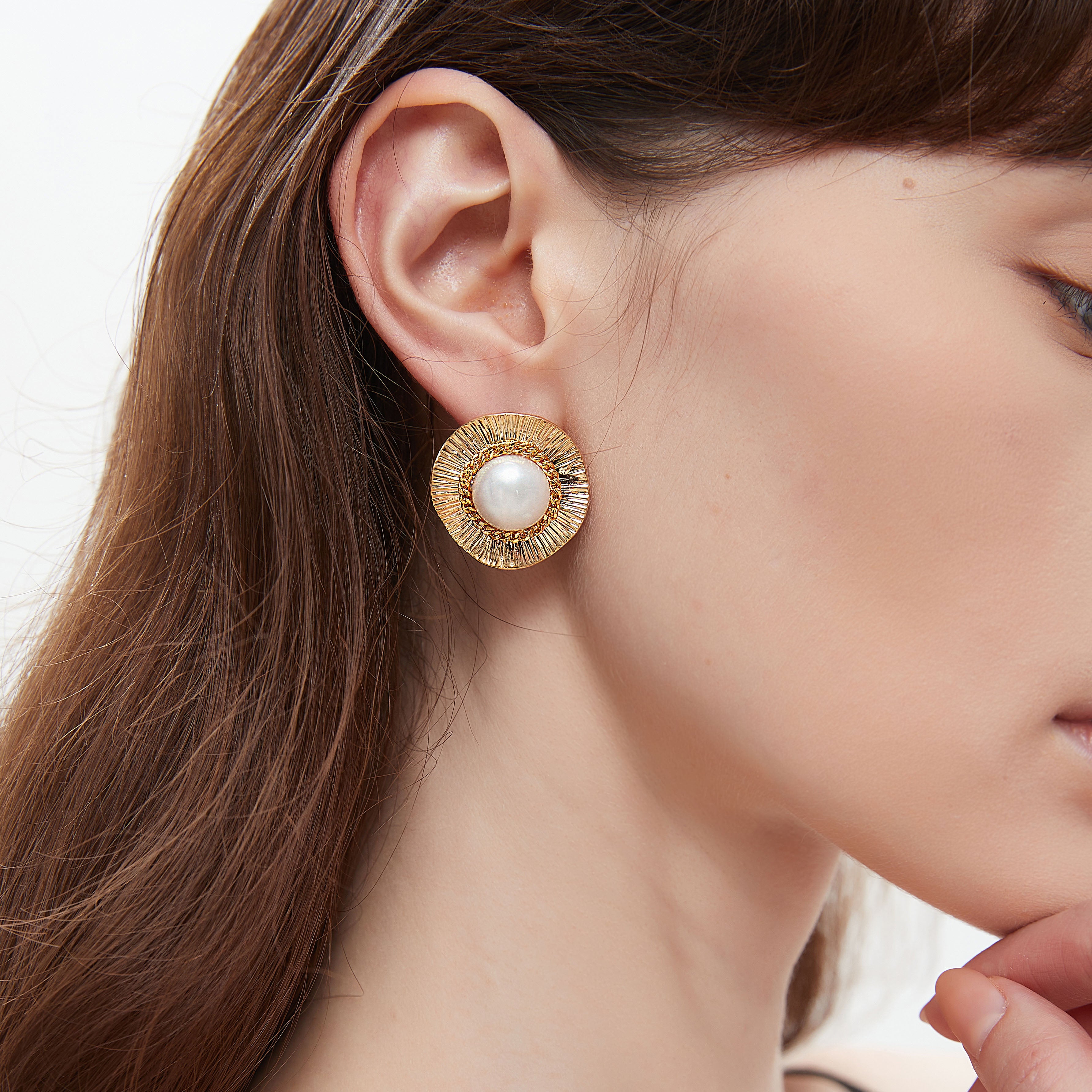 Large Straw Hat Pearl Stud Earrings