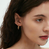 Simple C-shaped Hoop Earring3