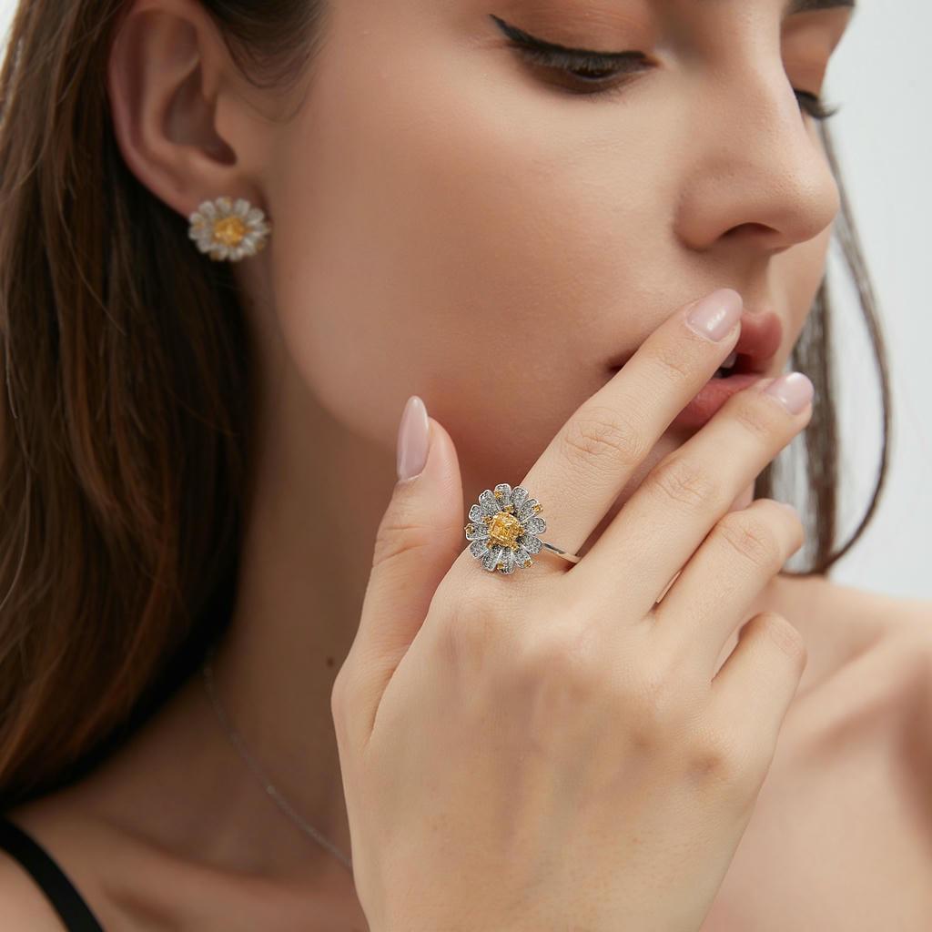 Yellow Diamond Daisy Ring2