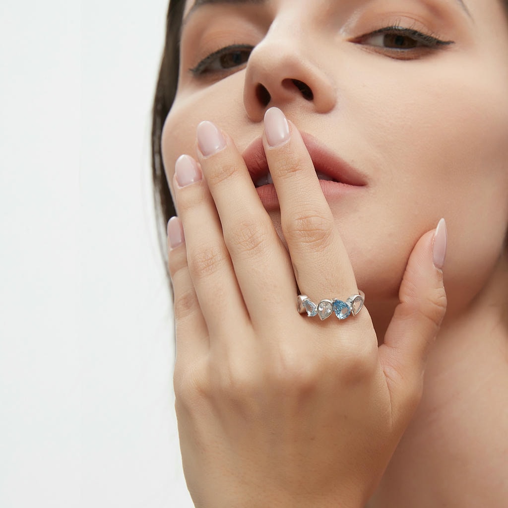 Teardrop Five Stone Ring2