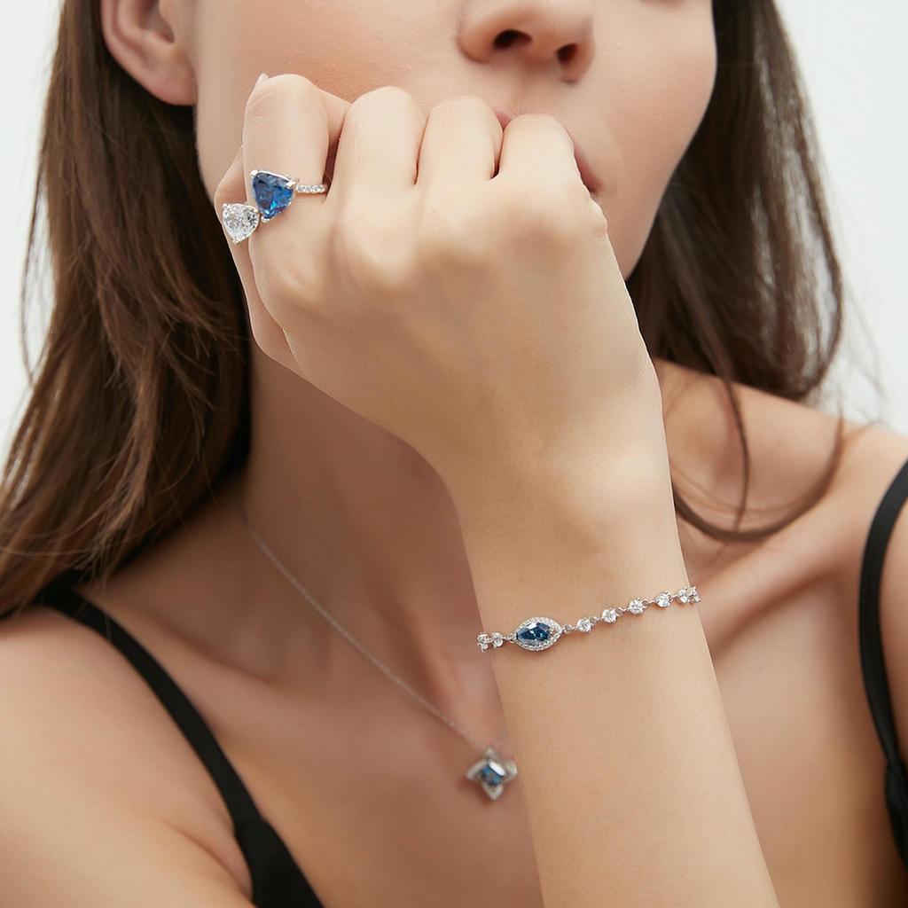 Hug Me Heart Open Band Ring 3