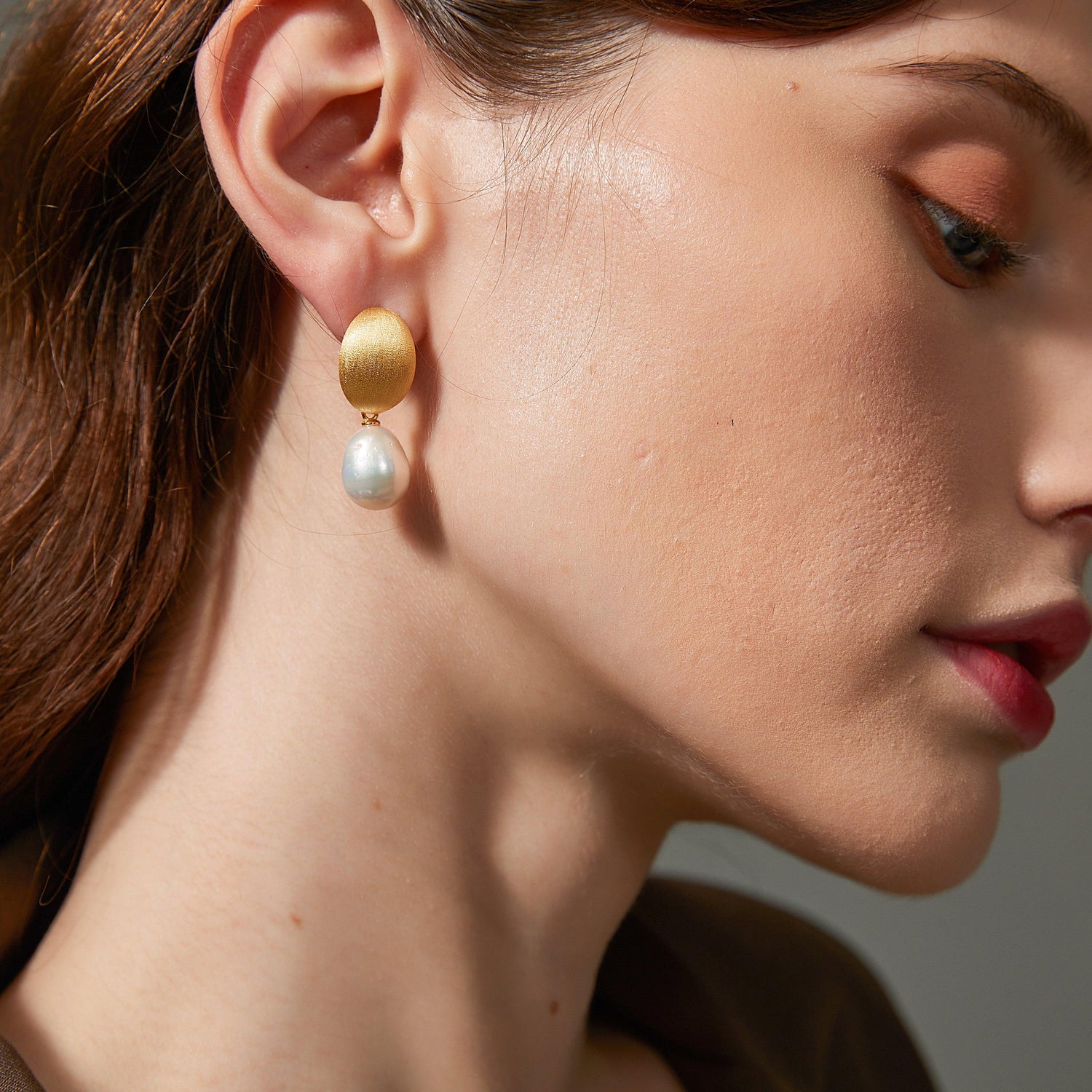 French Elegance Pearl Earrings 3