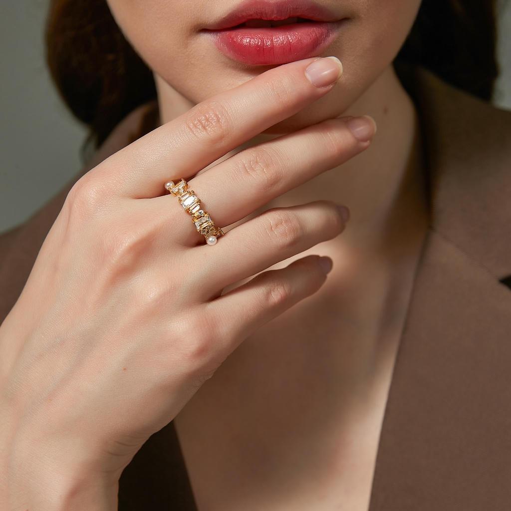 Square-Cut Diamond and Pearl Open Ring4