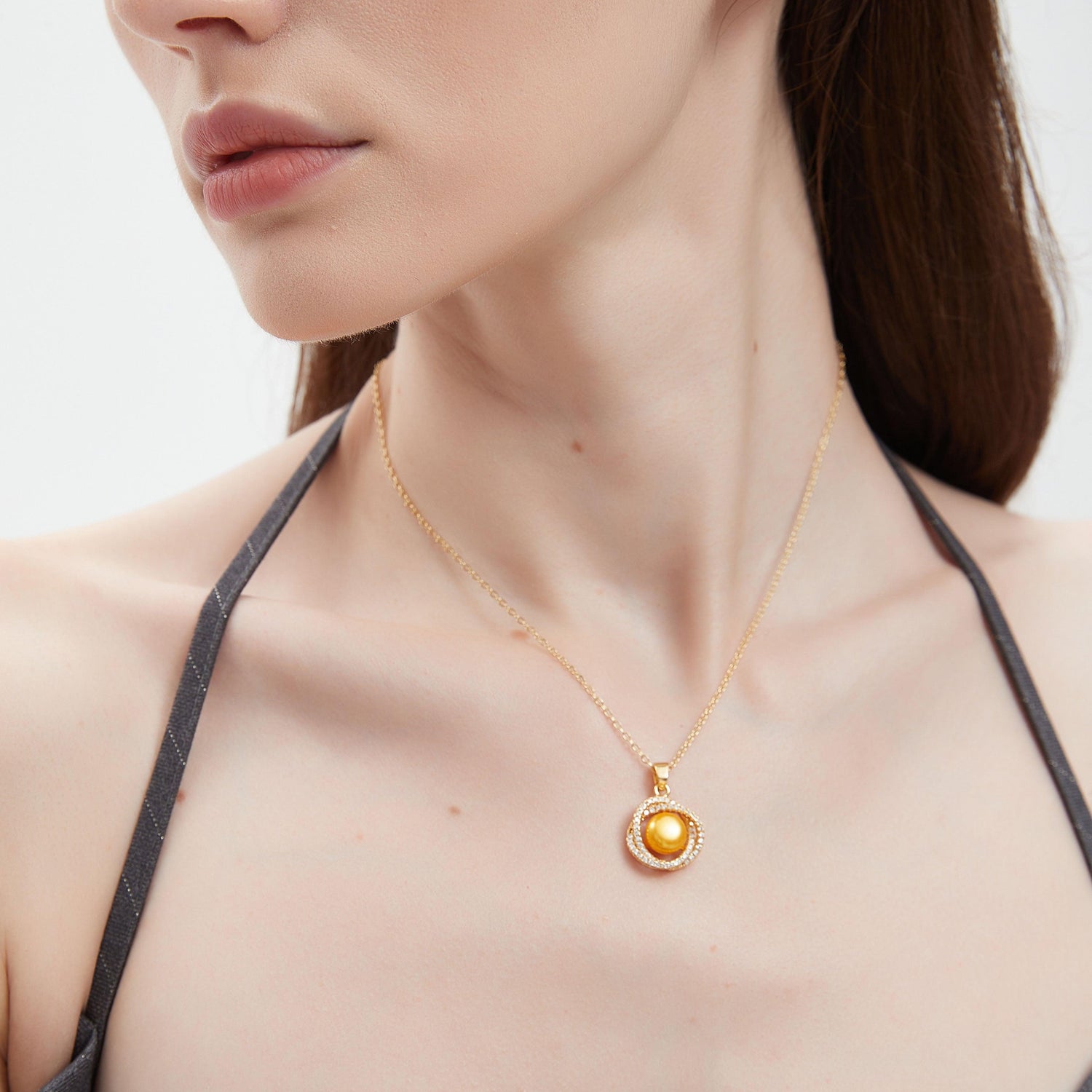 Double Loop Twist Gold Pearl Necklace 4