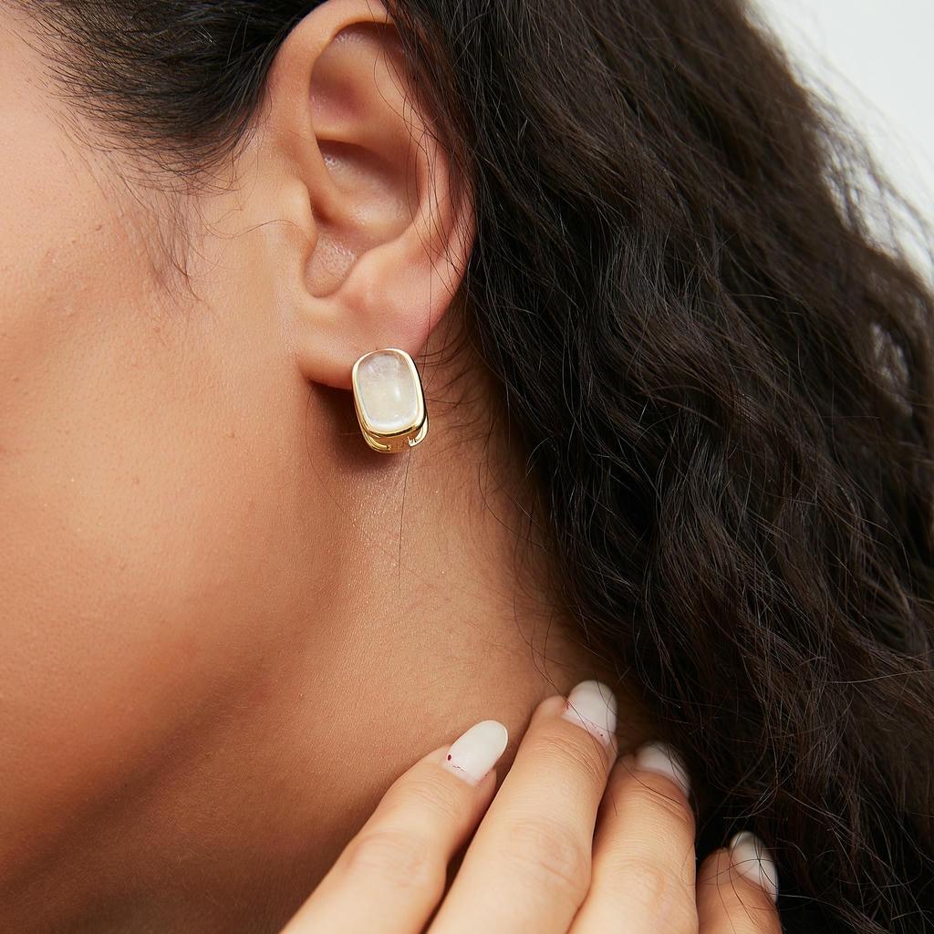 Classic White Stone Stud Earrings 3