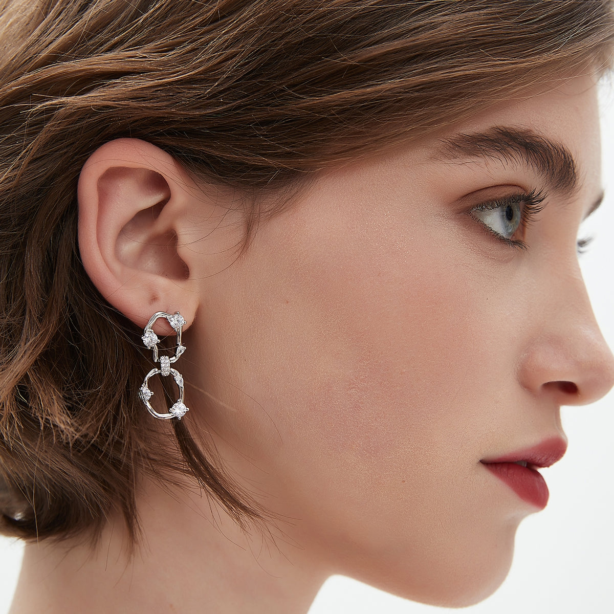 Orion Wavy Oval Drop Earrings6