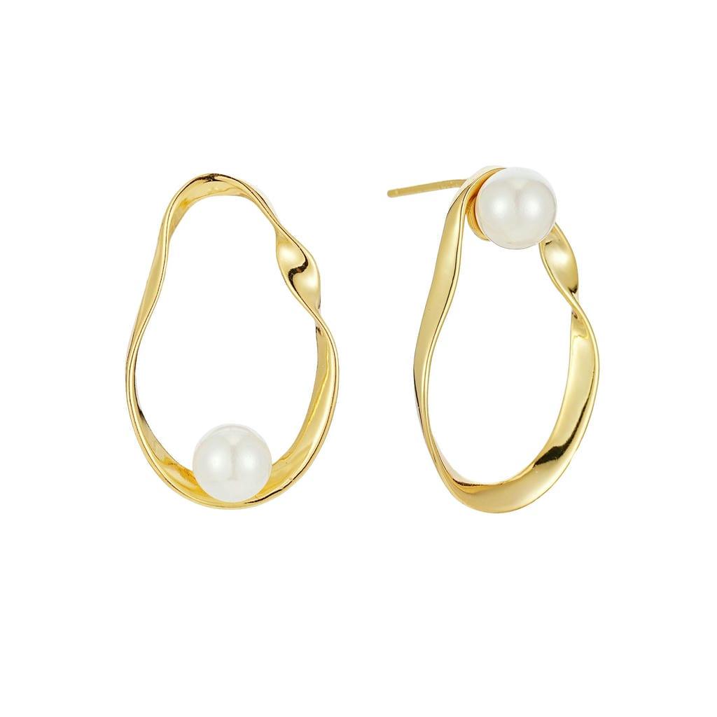 Hollow Inlaid Pearl Earrings 1