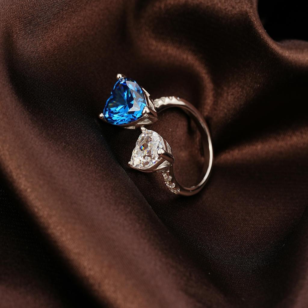 Hug Me Heart Open Band Ring 6