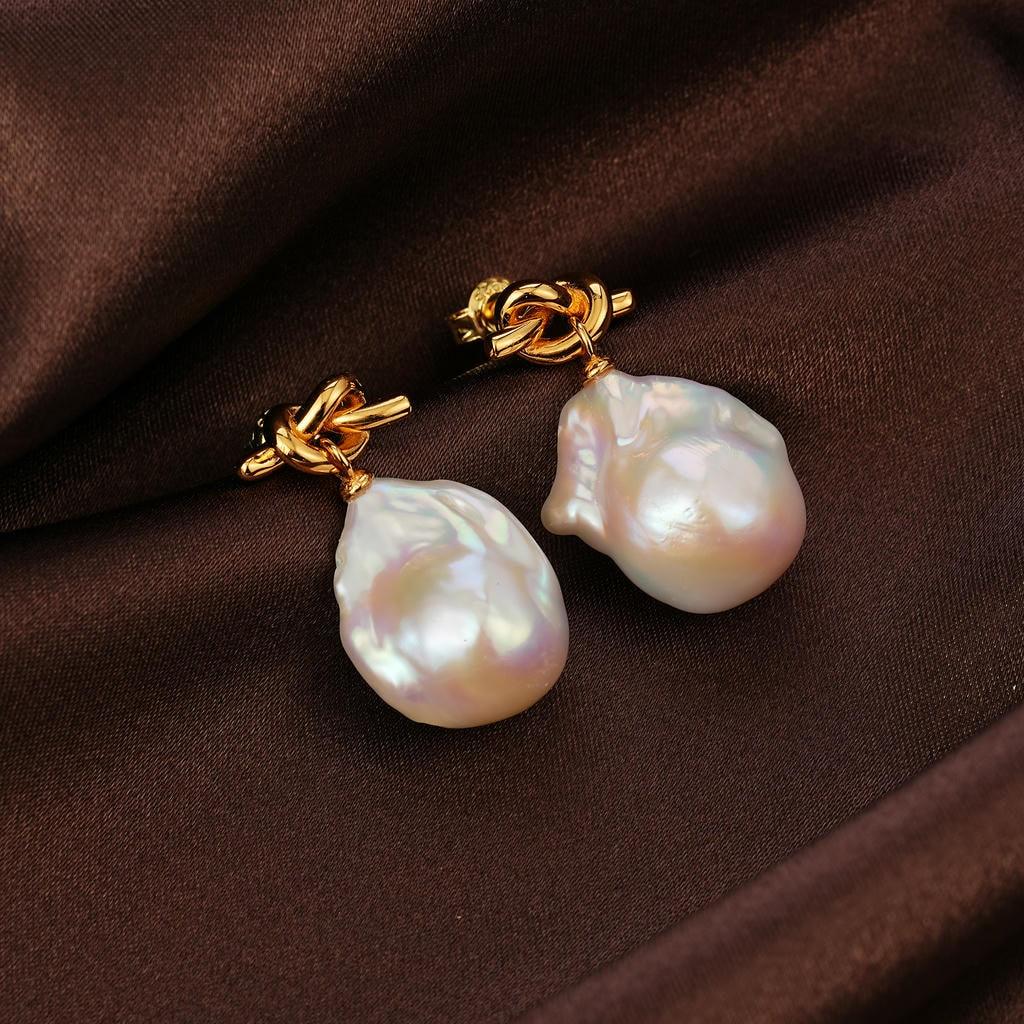 Baroque Pearl Metal Knot Earrings 7