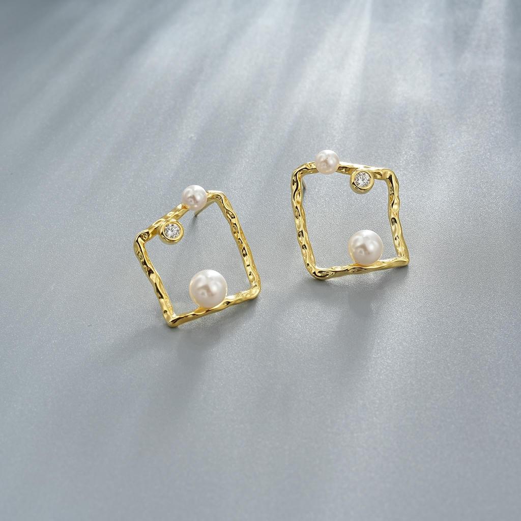 Irregular Square Inlaid Pearl Earrings5