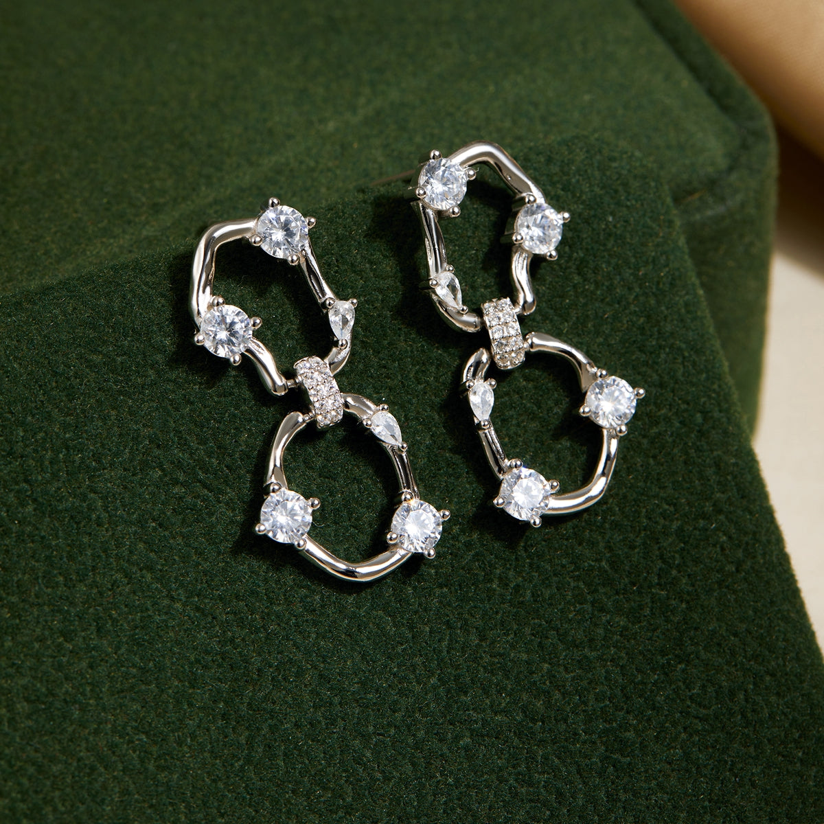 Orion Wavy Oval Drop Earrings8